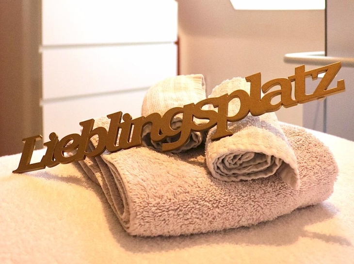 Bitte nehmen Sie Platz